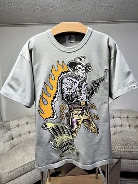 WL Graphic Short Sleeve Tee Size Large
